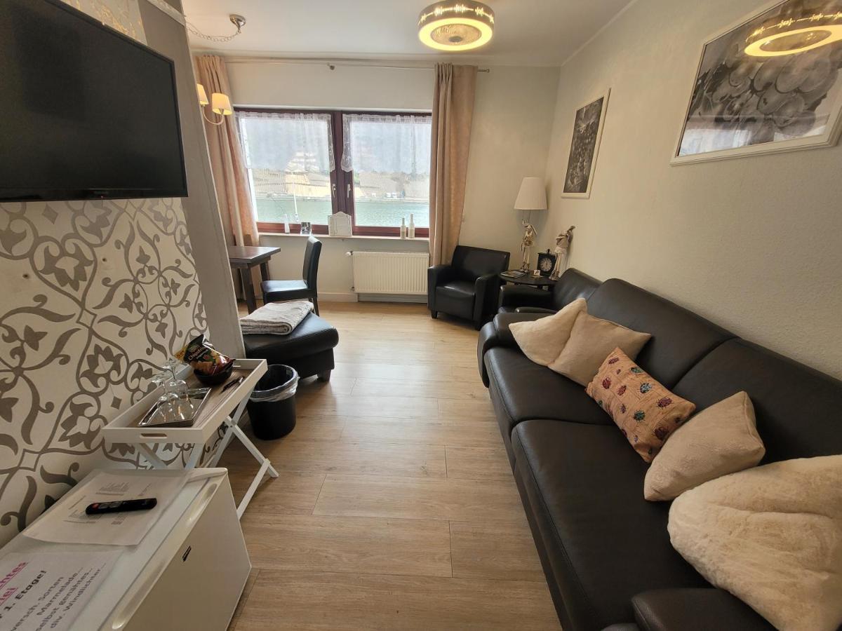 Gaestehaus Burgberg, Weinhaus Fries Kattenes المظهر الخارجي الصورة