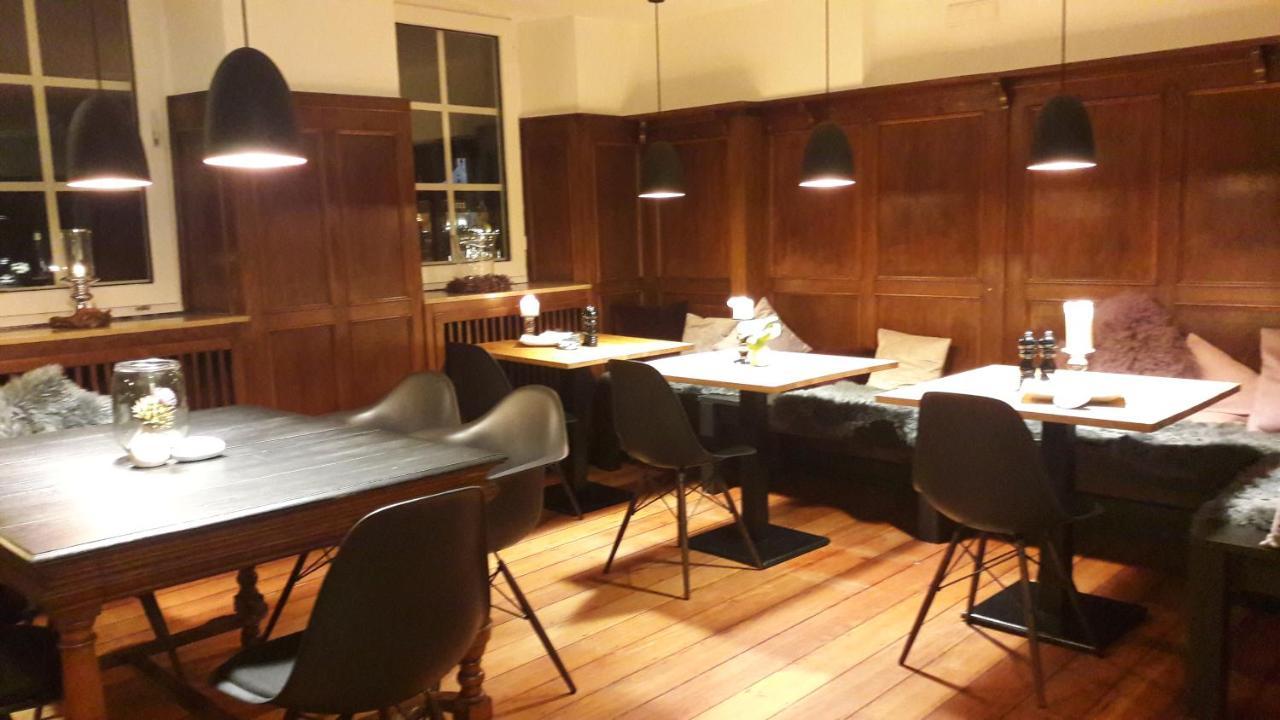 Gaestehaus Burgberg, Weinhaus Fries Kattenes المظهر الخارجي الصورة